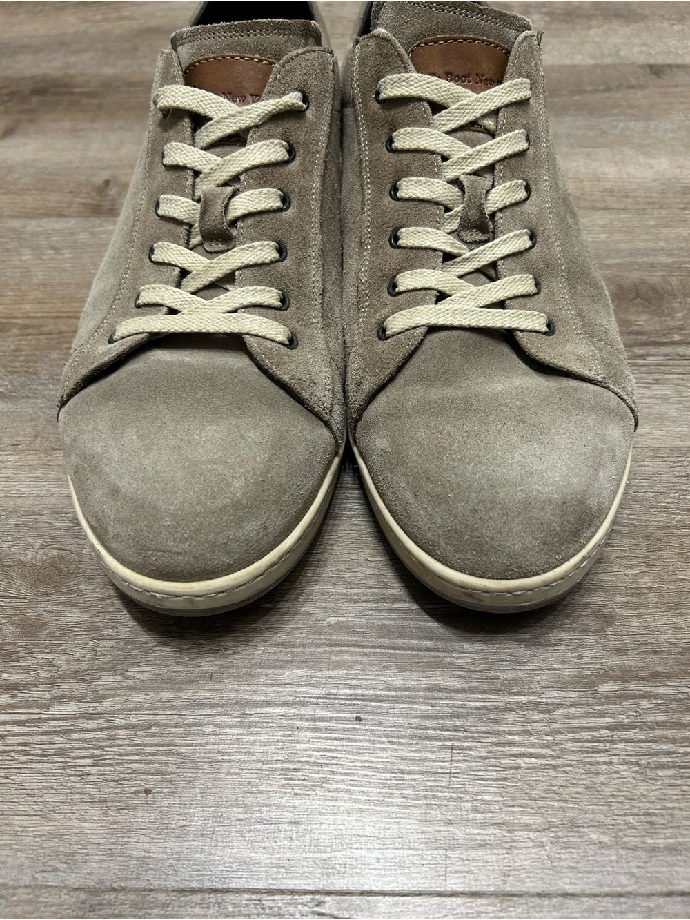To Boot New York Barlow Men’s Size 10.5 Suede Lace-Up Low Top Sneakers Taupe - Picture 2 of 10